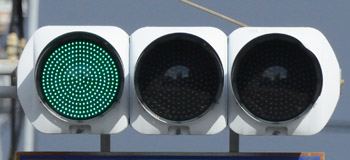 四日市市栄町の横型信号機